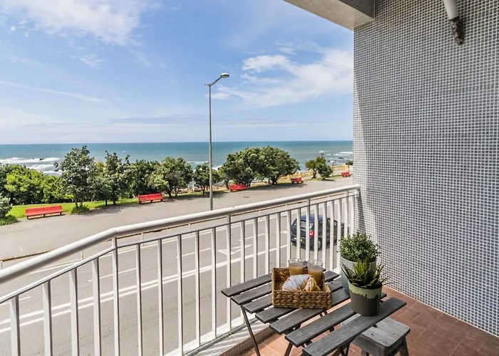 Lovelystay - Porto Beach Apartment